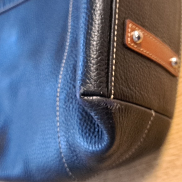  Dooney & Bourke Chelsea Shopper - Picture 7 of 16